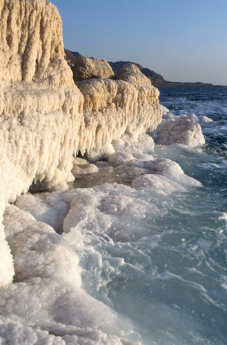 Salzfällung am Toten Meer